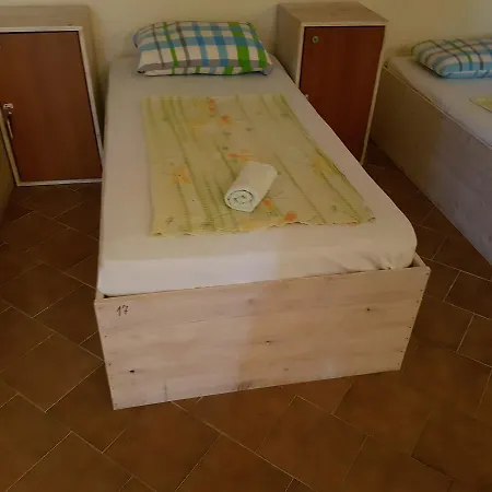 Auberge de jeunesse Dubrovnik Marine *